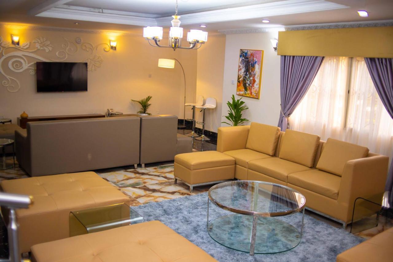 The Hallmark Hub, Hotel & Apartments Abuja Eksteriør billede